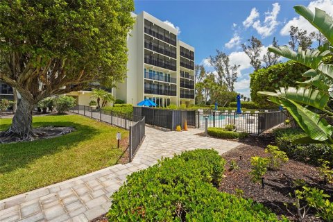 Condo in Longboat Key, Florida, 2 bedrooms  № 2101932 - photo 17