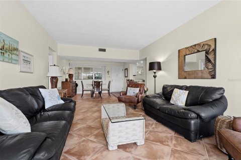 Condo in Longboat Key, Florida, 2 bedrooms  № 2101932 - photo 26