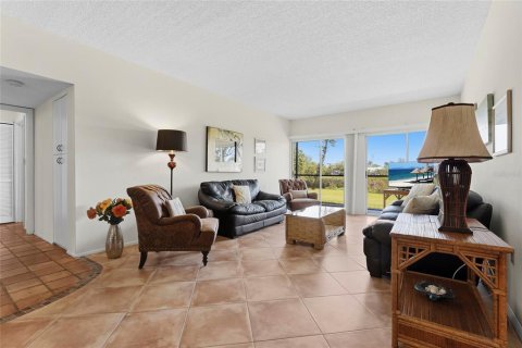 Condo in Longboat Key, Florida, 2 bedrooms  № 2101932 - photo 23