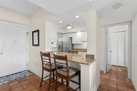 Condo in Longboat Key, Florida, 2 bedrooms  № 2101932 - photo 7