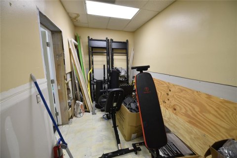 Commercial property in New Port Richey, Florida № 2103458 - photo 3