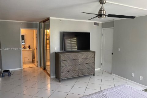 Copropriété à vendre à Pompano Beach, Floride: 2 chambres, 107.77 m2 № 1823814 - photo 3
