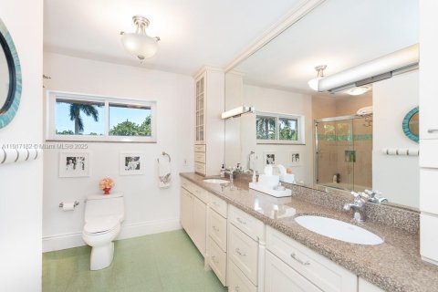 Villa ou maison à vendre à Bay Harbor Islands, Floride: 5 chambres, 390.65 m2 № 1974354 - photo 19