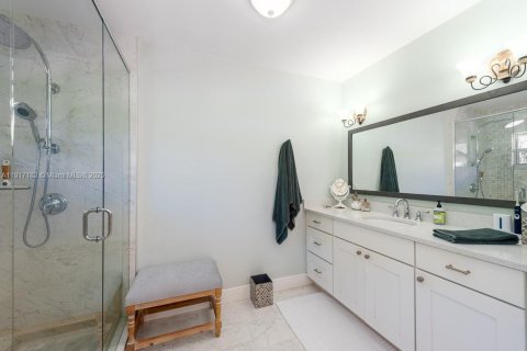 Villa ou maison à vendre à Bay Harbor Islands, Floride: 5 chambres, 390.65 m2 № 1974354 - photo 16