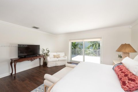 Villa ou maison à vendre à Bay Harbor Islands, Floride: 5 chambres, 390.65 m2 № 1974354 - photo 13