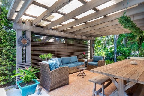 Villa ou maison à vendre à Bay Harbor Islands, Floride: 5 chambres, 390.65 m2 № 1974354 - photo 20