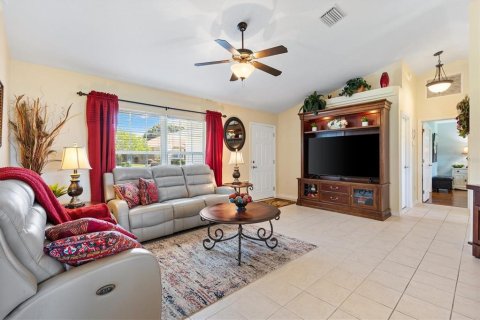 Casa en venta en Summerfield, Florida, 3 dormitorios, 123.56 m2 № 1661788 - foto 3