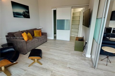 Apartamento en alquiler en Miami, Florida, 3 dormitorios, 126.72 m2 № 2010241 - foto 29