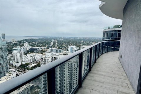 Apartamento en alquiler en Miami, Florida, 3 dormitorios, 126.72 m2 № 2010241 - foto 16