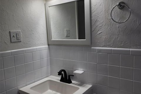 Casa en alquiler en Sarasota, Florida, 2 dormitorios, 84.82 m2 № 2096264 - foto 13
