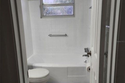 Casa en alquiler en Sarasota, Florida, 2 dormitorios, 84.82 m2 № 2096264 - foto 7