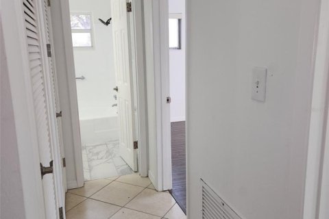 Casa en alquiler en Sarasota, Florida, 2 dormitorios, 84.82 m2 № 2096264 - foto 15