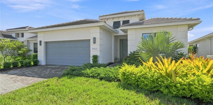 Villa ou maison à Lakewood Ranch, Floride 2 chambres, 169.08 m2 № 2396704