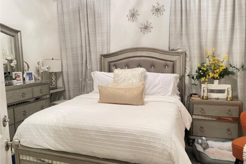 Touwnhouse à louer à Homestead, Floride: 1 chambre, 289.86 m2 № 2015831 - photo 8