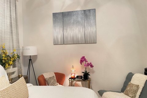 Touwnhouse à louer à Homestead, Floride: 1 chambre, 289.86 m2 № 2015831 - photo 10