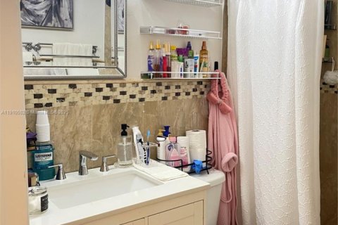 Touwnhouse à louer à Homestead, Floride: 1 chambre, 289.86 m2 № 2015831 - photo 12