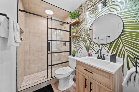 Casa en venta en Tampa, Florida, 5 dormitorios, 213.4 m2 № 1640146 - foto 17