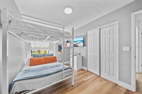 Casa en venta en Tampa, Florida, 5 dormitorios, 213.4 m2 № 1640146 - foto 16