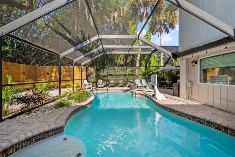 Casa en venta en Tampa, Florida, 5 dormitorios, 213.4 m2 № 1640146 - foto 4