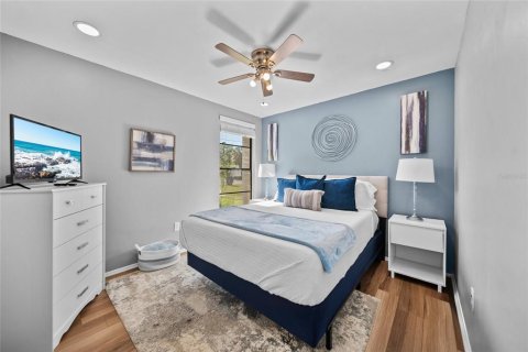 Casa en venta en Tampa, Florida, 5 dormitorios, 213.4 m2 № 1640146 - foto 18