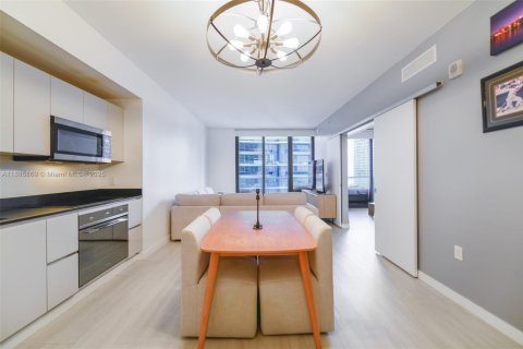 Condominio en venta en Miami, Florida, 1 dormitorio, 70.51 m2 № 1932268 - foto 9