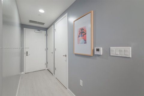 Condominio en venta en Miami, Florida, 1 dormitorio, 70.51 m2 № 1932268 - foto 18