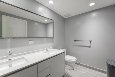 Condominio en venta en Miami, Florida, 1 dormitorio, 70.51 m2 № 1932268 - foto 17