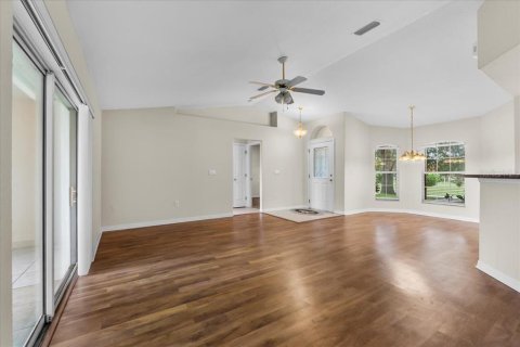 House in Winter Haven, Florida 3 bedrooms, 133.13 sq.m. № 1840092 - photo 5