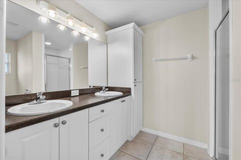 House in Winter Haven, Florida 3 bedrooms, 133.13 sq.m. № 1840092 - photo 19