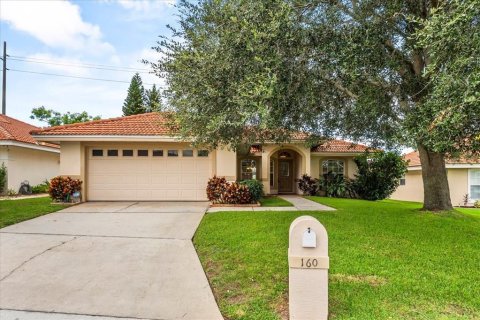House in Winter Haven, Florida 3 bedrooms, 133.13 sq.m. № 1840092 - photo 2