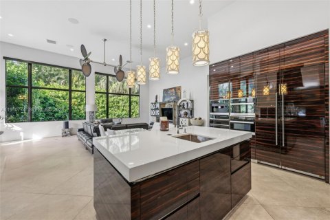 Villa ou maison à vendre à Plantation, Floride: 4 chambres, 404.12 m2 № 2054925 - photo 10