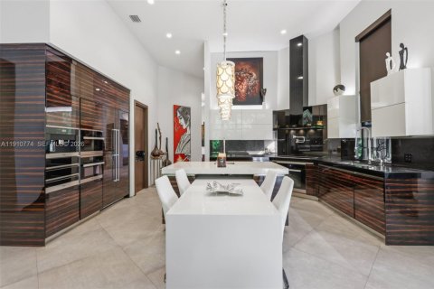 Villa ou maison à vendre à Plantation, Floride: 4 chambres, 404.12 m2 № 2054925 - photo 14