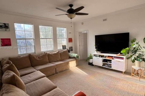 Condo in Fort Lauderdale, Florida, 2 bedrooms  № 2035903