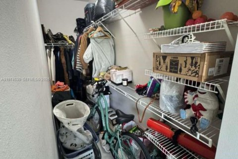 Condo in Fort Lauderdale, Florida, 2 bedrooms  № 2035903 - photo 24