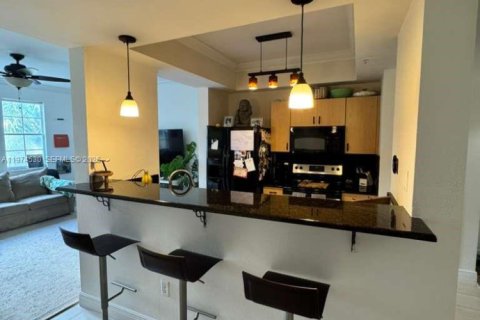 Condo in Fort Lauderdale, Florida, 2 bedrooms  № 2035903 - photo 21