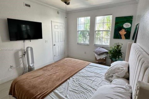 Condo in Fort Lauderdale, Florida, 2 bedrooms  № 2035903 - photo 18