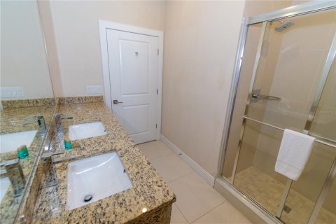 Townhouse in Kissimmee, Florida 4 bedrooms, 222.59 sq.m. № 1793007 - photo 14