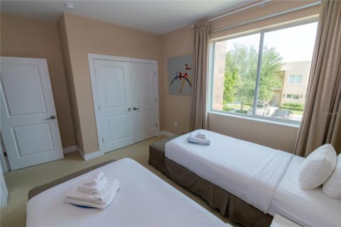Townhouse in Kissimmee, Florida 4 bedrooms, 222.59 sq.m. № 1793007 - photo 18