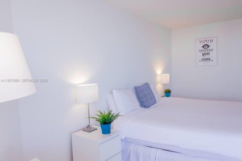 Condo in Miami, Florida, 2 bedrooms № 1997239 - photo 7