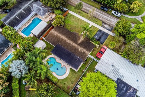 Купить виллу или дом в Майами, Флорида 3 спальни, 149.94м2, № 2049561 - фото 29