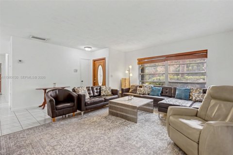 Купить виллу или дом в Майами, Флорида 3 спальни, 149.94м2, № 2049561 - фото 6