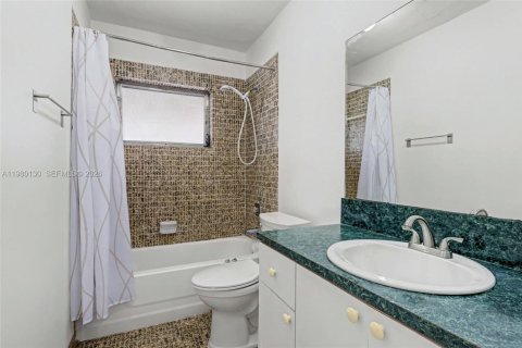 Купить виллу или дом в Майами, Флорида 3 спальни, 149.94м2, № 2049561 - фото 22