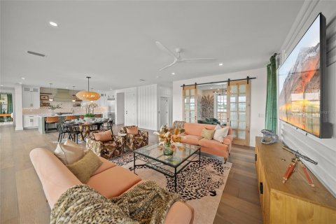 Villa ou maison à vendre à Holmes Beach, Floride: 4 chambres, 332.03 m2 № 2092107 - photo 19