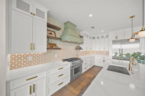 Villa ou maison à vendre à Holmes Beach, Floride: 4 chambres, 332.03 m2 № 2092107 - photo 11