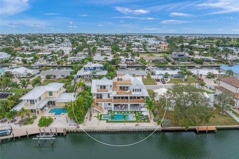 Villa ou maison à vendre à Holmes Beach, Floride: 4 chambres, 332.03 m2 № 2092107 - photo 4