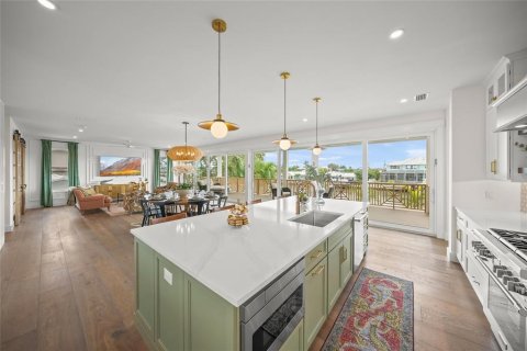 Villa ou maison à vendre à Holmes Beach, Floride: 4 chambres, 332.03 m2 № 2092107 - photo 13