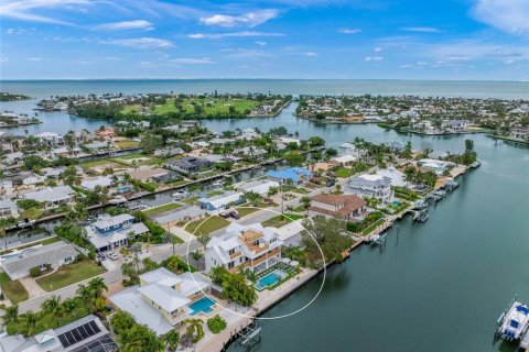 Villa ou maison à Holmes Beach, Floride 4 chambres, 332.03 m2 № 2092107