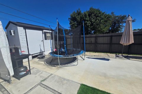 Villa ou maison à vendre à Miami Gardens, Floride: 4 chambres, 131.92 m2 № 1970553 - photo 18