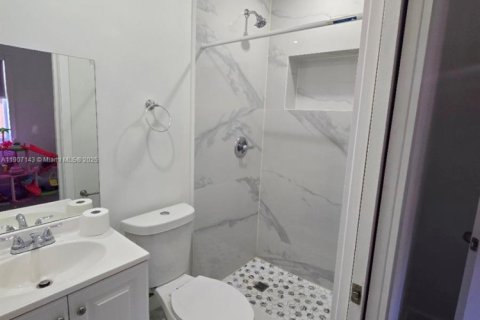 Villa ou maison à vendre à Miami Gardens, Floride: 4 chambres, 131.92 m2 № 1970553 - photo 9