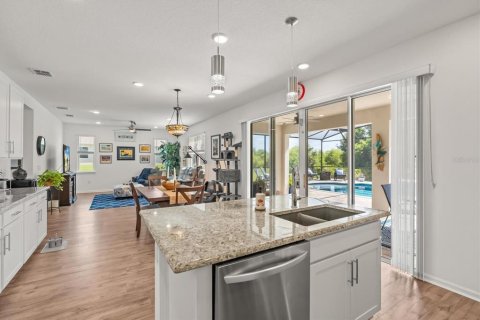 Villa ou maison à vendre à Clermont, Floride: 3 chambres, 287.72 m2 № 2221433 - photo 13